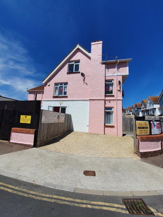 Barbie House ,Opposite The Beach & Paignton Pier , 2 Bedroom Apartment With Private Car Space & Garden , Free Access Next Door To The Stunning Ballet & Make Up School & A Beautiful Ladys Beauty Salon (Adults Only) Ngoại thất bức ảnh