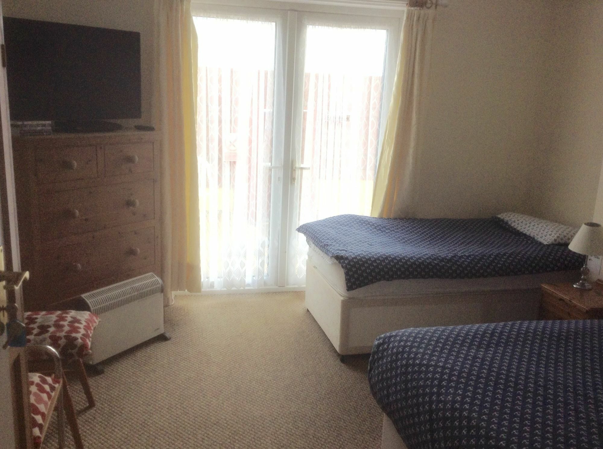 Barbie House ,Opposite The Beach & Paignton Pier , 2 Bedroom Apartment With Private Car Space & Garden , Free Access Next Door To The Stunning Ballet & Make Up School & A Beautiful Ladys Beauty Salon (Adults Only) Ngoại thất bức ảnh